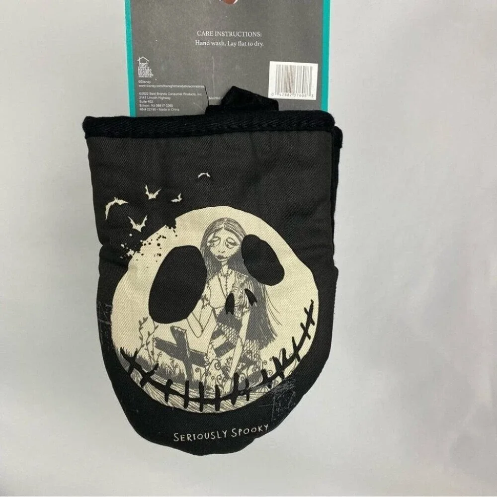 Disney Nightmare Before Christmas Jack & Sally Mini Oven Mitts 2 Pack Black NWT